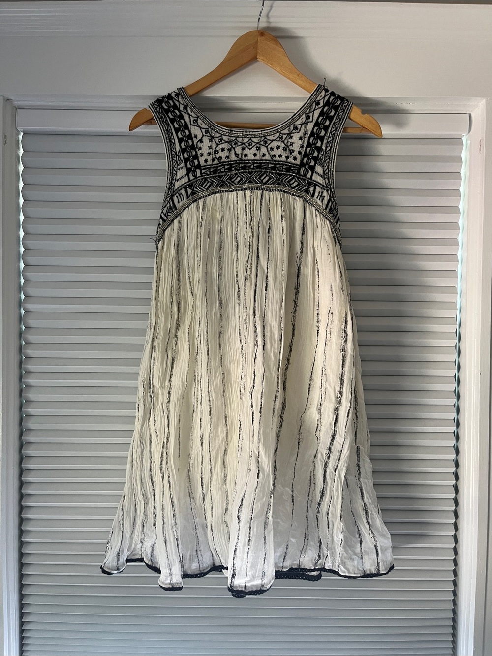 Free People Embroidered Beaded Sleeveless White & Black Summer Dress Boho Size 8